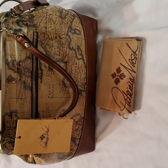 Patricia Nash European Map Elsworth - Picture 14 of 17